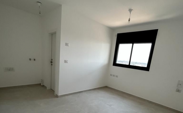 Petah Tikva area 5 rooms Terrace Lifts Parking Apartment for rent in Netanya