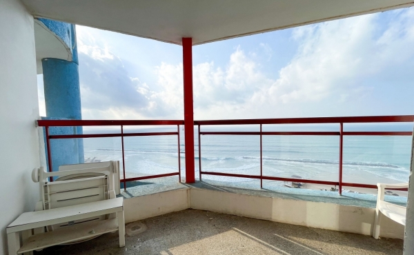 Gad Machness area 3.5 rooms 120 sqm Balconies with full sea view Lift Apartment for rent in Netanya